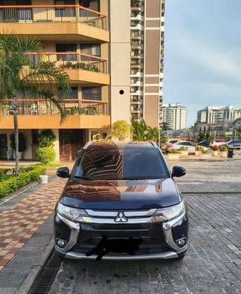 MITSUBISHI OUTLANDER 2.0 16V GASOLINA 4P AUTOMÁTICO MITSUBISHI OUTLANDER 2.0 16V GASOLINA 4P AUTOMÁTICO
